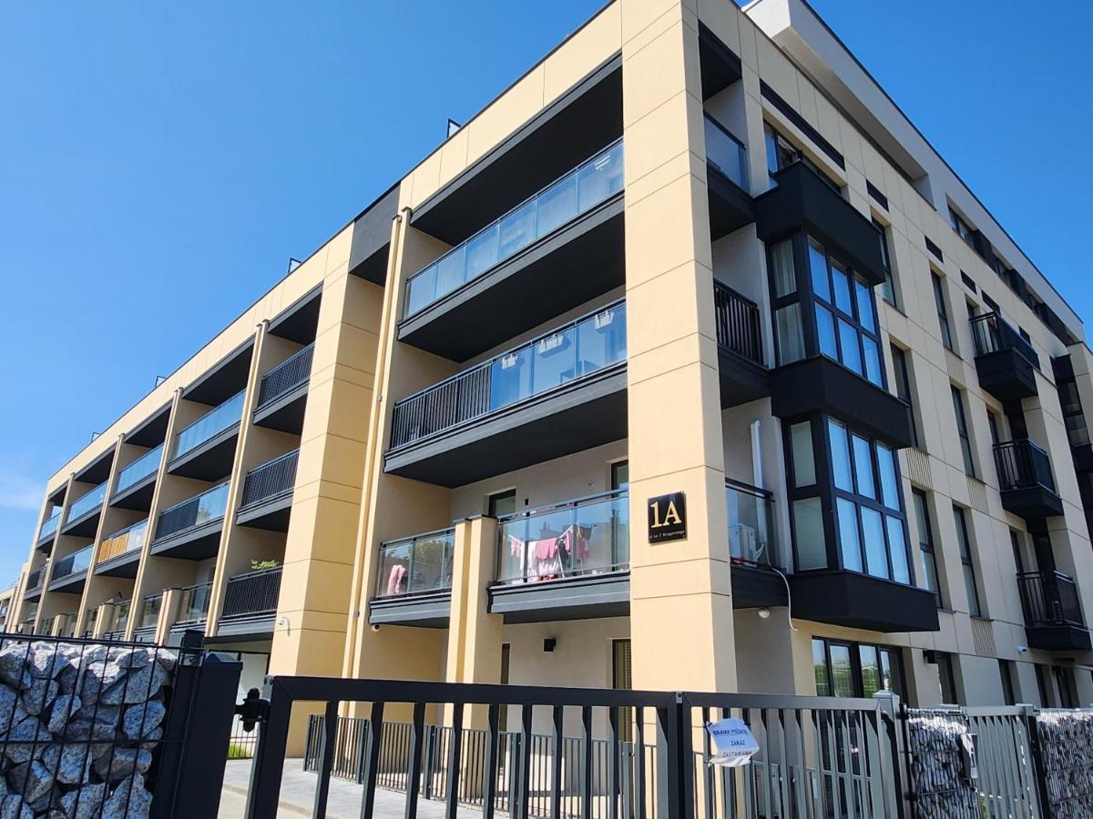Dwa Jelonki, Ul Sciegiennego, Centrum, Garaz, Ogrodek Kielce Extérieur photo