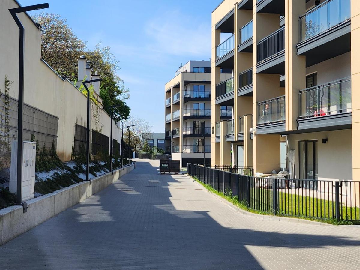 Dwa Jelonki, Ul Sciegiennego, Centrum, Garaz, Ogrodek Kielce Extérieur photo
