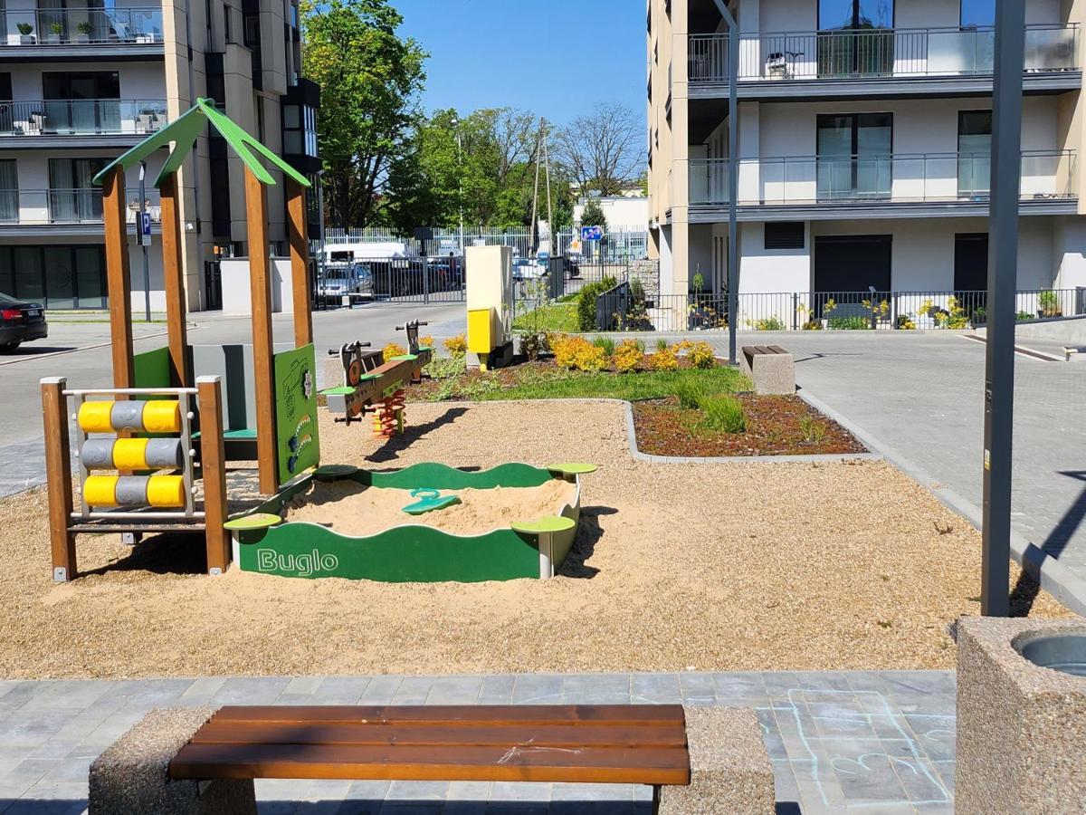 Dwa Jelonki, Ul Sciegiennego, Centrum, Garaz, Ogrodek Kielce Extérieur photo